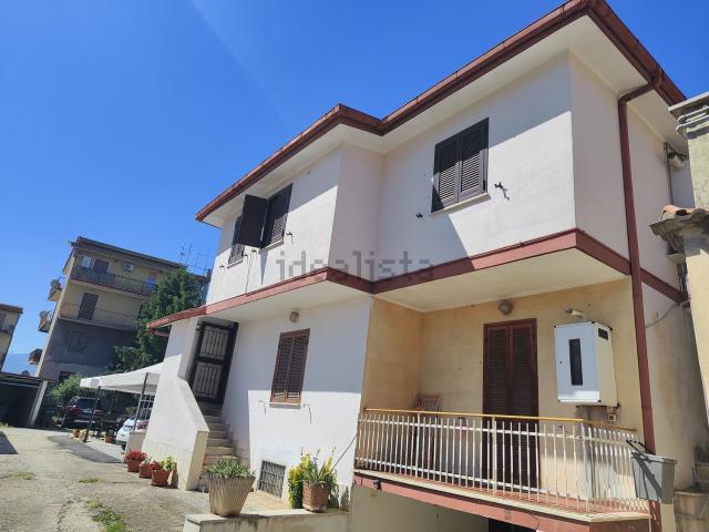 Appartamento in vendita di 90 m² in Via della Riserva Nuova, 130