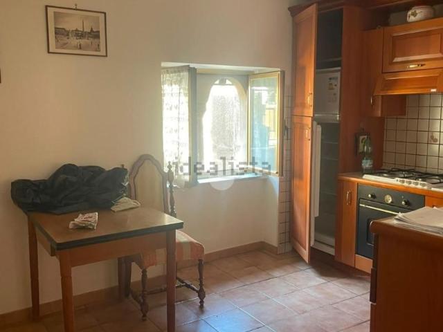 Appartamento in vendita di 90 m² in Via della Rocca, 34