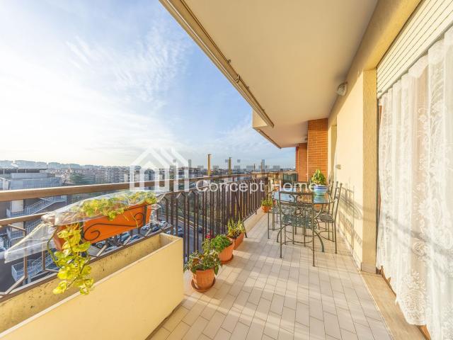 Appartamento in vendita di 90 m² in Via delle Costellazioni, 307