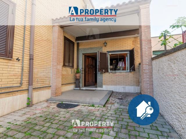 Appartamento in vendita di 90 m² in Via delle Rondini, 136