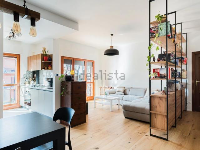 Appartamento in vendita di 90 m² in Via di Torre Gaia, 27
