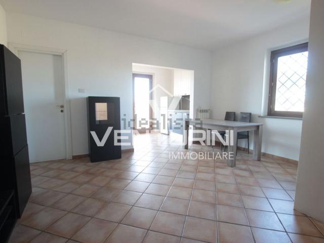 Appartamento in vendita di 90 m² in Via di Valle Muricana, 698