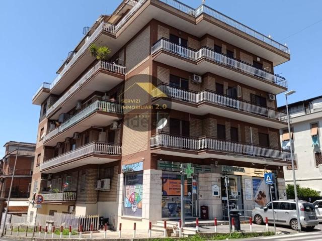 Appartamento in vendita di 90 m² in Via di Giardinetti, 204