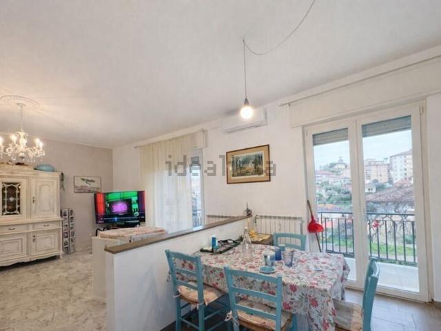 Appartamento in vendita di 90 m² in Via Diano Calderina