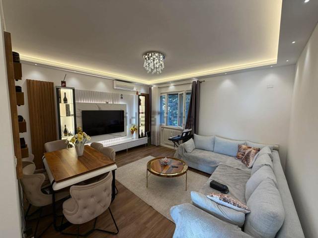 Appartamento in vendita di 90 m² in Via Don Giuseppe Granzo, 6