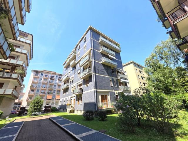 Appartamento in vendita di 90 m² in Via Don Emanuele Cattaneo