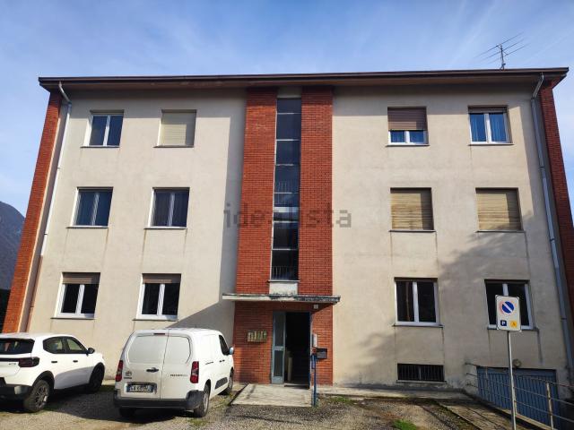 Appartamento in vendita di 90 m² in Via Don L. Milani, 2