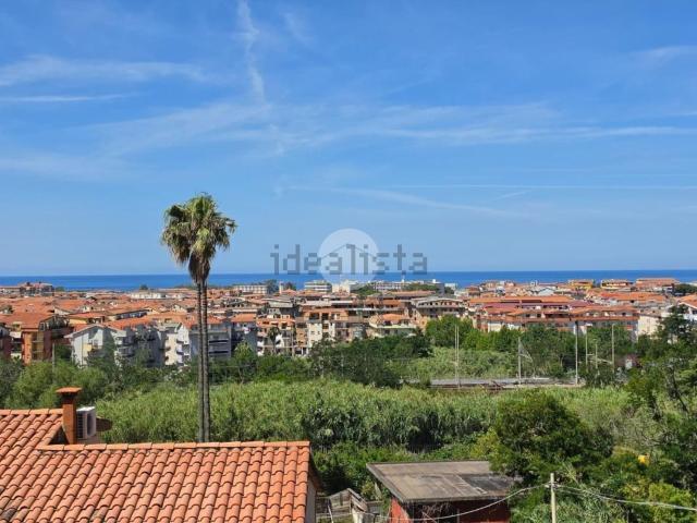 Appartamento in vendita di 90 m² in Via Dottor P. Bergamo