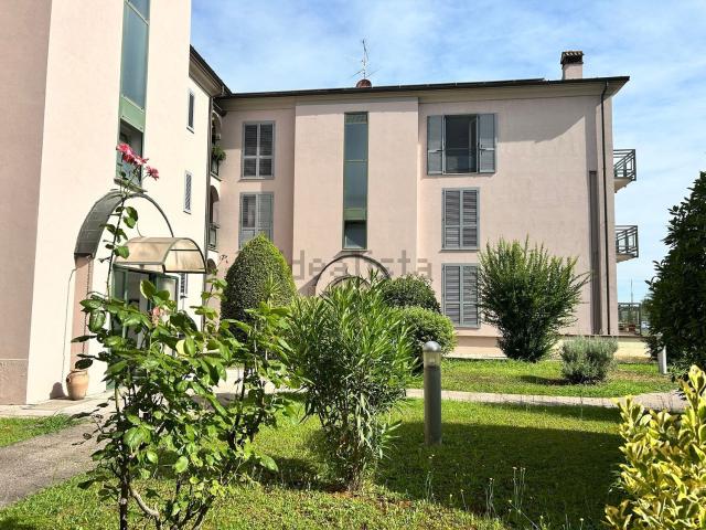 Appartamento in vendita di 90 m² in Via Egidio d&apos Adda, 26