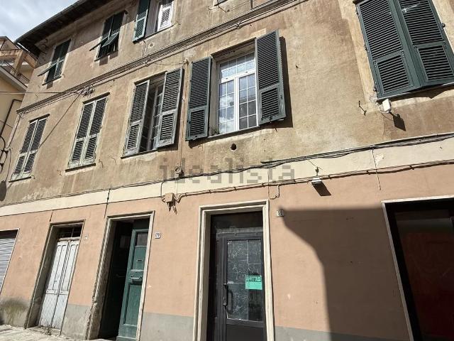 Appartamento in vendita di 90 m² in Via Edoardo Pizzorni