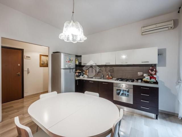 Appartamento in vendita di 90 m² in Via Emilia Ponente, 24
