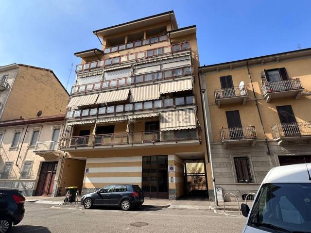 Appartamento in vendita di 90 m² in Via Enrico Cavaglià, 21