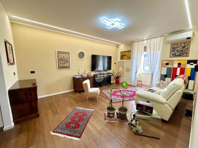 Appartamento in vendita di 90 m² in Via Enrico Cravero, 6