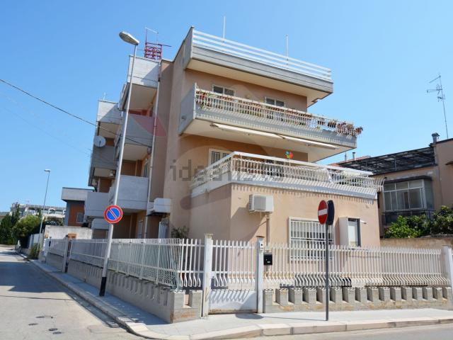 Appartamento in vendita di 90 m² in Via Enrico de Nicola, 23