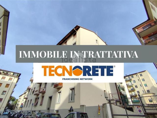 Appartamento in vendita di 90 m² in Via Enrico Nencioni, 14
