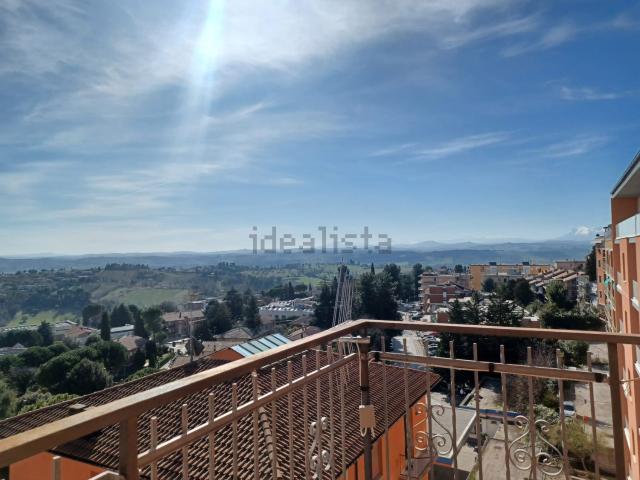 Appartamento in vendita di 90 m² in Via Ettore Ricci, 50