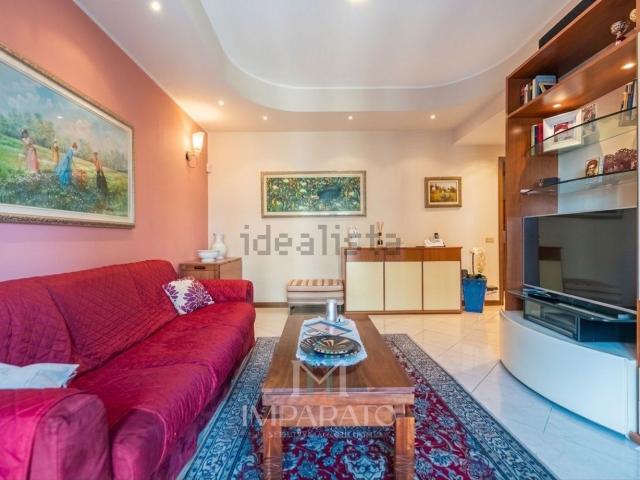 Appartamento in vendita di 90 m² in Via Eugenio Villoresi, 50