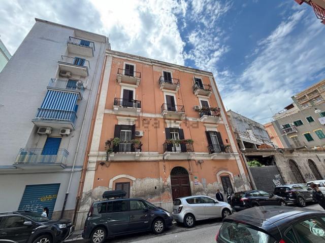 Appartamento in vendita di 90 m² in Via Falanto, 6