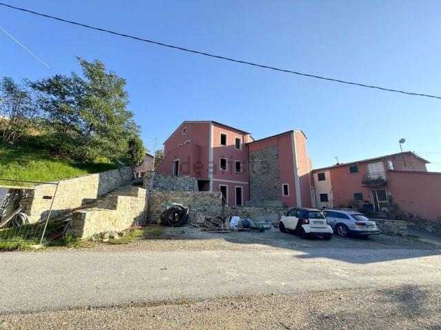 Appartamento in vendita di 90 m² in Via Falcinello