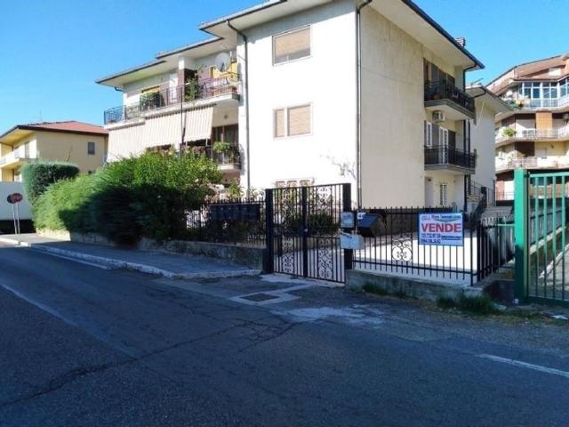 Appartamento in vendita di 90 m² in Via Fausto Gullo