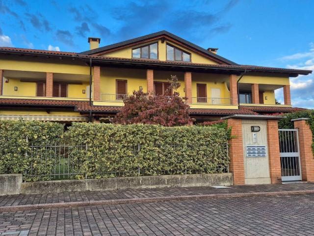 Appartamento in vendita di 90 m² in Via Federico Peretti