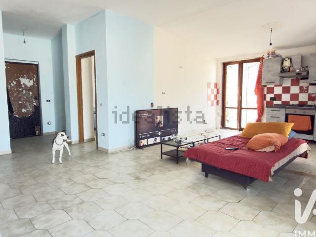 Appartamento in vendita di 90 m² in Via Ferdinando I&apos  d&apos Aragona, 125