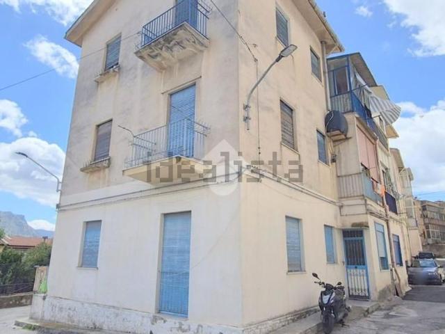 Appartamento in vendita di 90 m² in Via Filippo Turati, 7