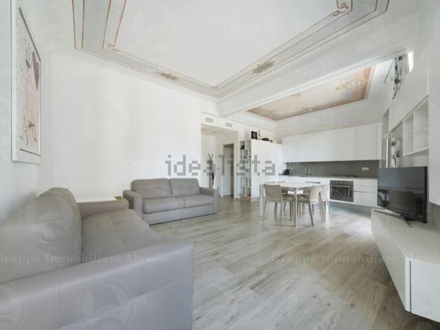 Appartamento in vendita di 90 m² in Via Flavio Gioia