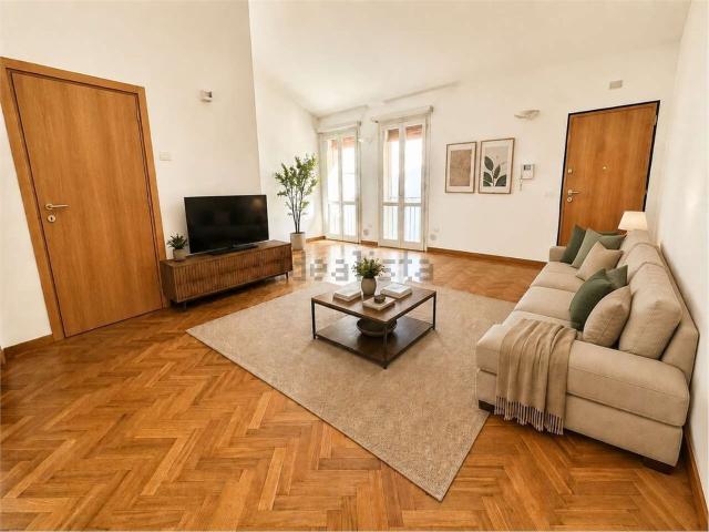 Appartamento in vendita di 90 m² in Via Fratelli Cairoli, 1