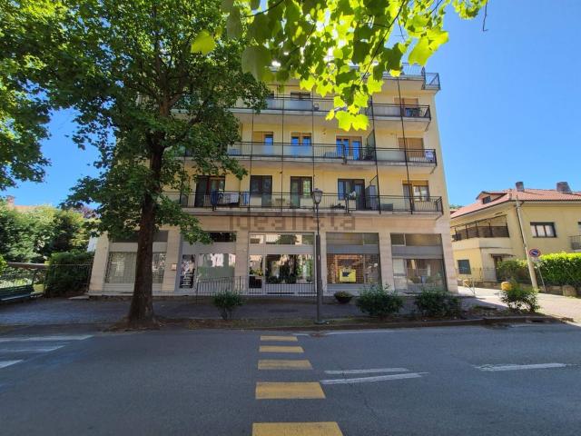 Appartamento in vendita di 90 m² in Via Fratelli Gugliermina, 1