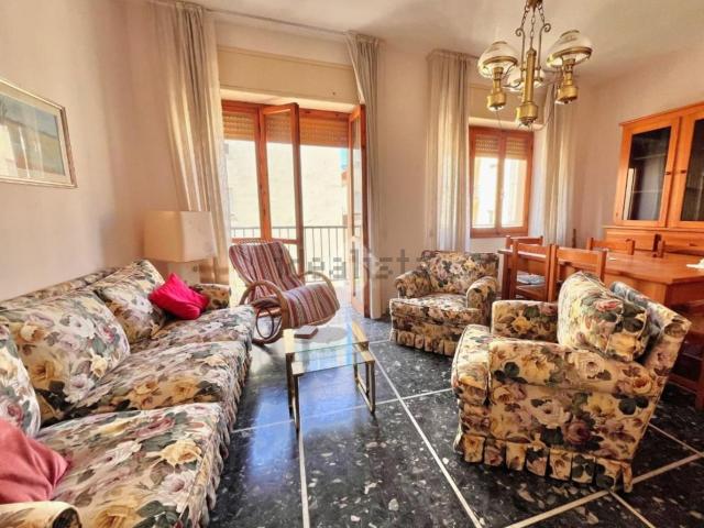 Appartamento in vendita di 90 m² in Via Fratelli Kennedy, 89