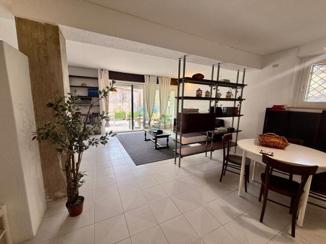 Appartamento in vendita di 90 m² in Via Fratelli Kennedy, 9