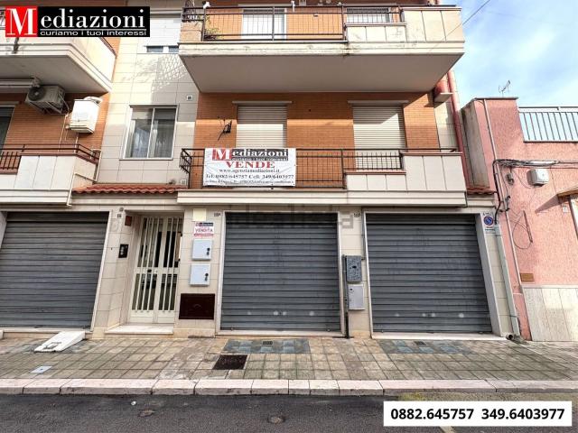Appartamento in vendita di 90 m² in Via Fratelli Rosselli, 18