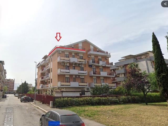 Appartamento in vendita di 90 m² in Via Francesco Compagna, 1
