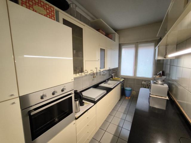 Appartamento in vendita di 90 m² in Via Francesco Baracca, 49