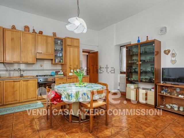 Appartamento in vendita di 90 m² in Via Francesco Baracca, 20
