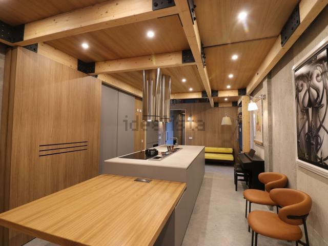 Appartamento in vendita di 90 m² in Via Francesco Puccinotti, 70