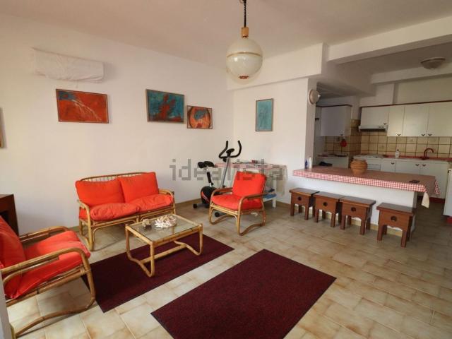 Appartamento in vendita di 90 m² in Via G. M. Angioy, 4