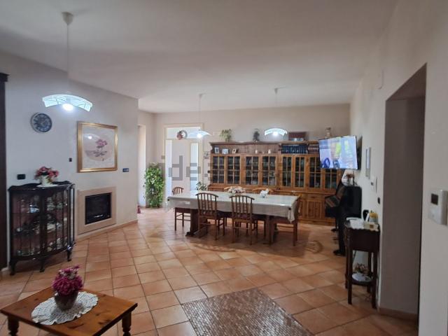 Appartamento in vendita di 90 m² in Via G. Matteotti