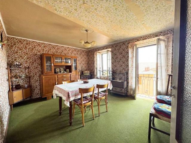 Appartamento in vendita di 90 m² in Via G. Aghina