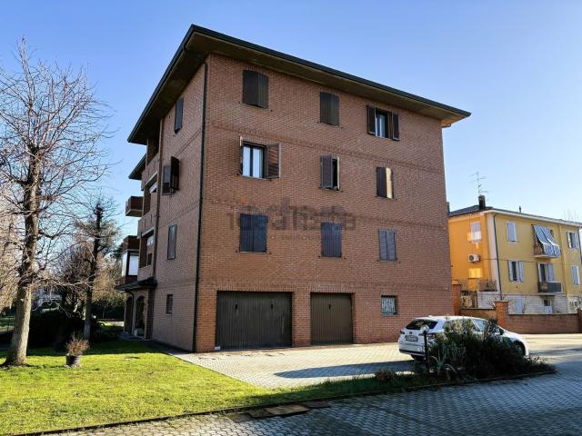Appartamento in vendita di 90 m² in Via G. d&apos Annunzio, 131