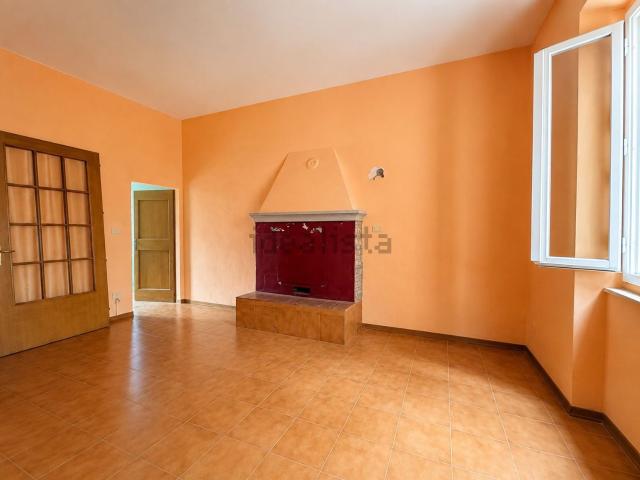 Appartamento in vendita di 90 m² in Via G. Puntaroli, 26