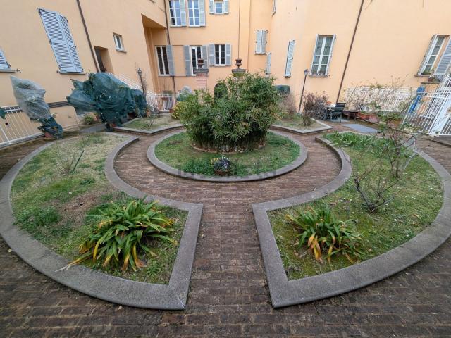 Appartamento in vendita di 90 m² in Via G. Passeri, 119