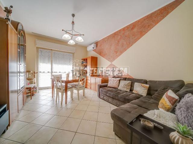 Appartamento in vendita di 90 m² in Via Gabriele D&apos Annunzio, 6