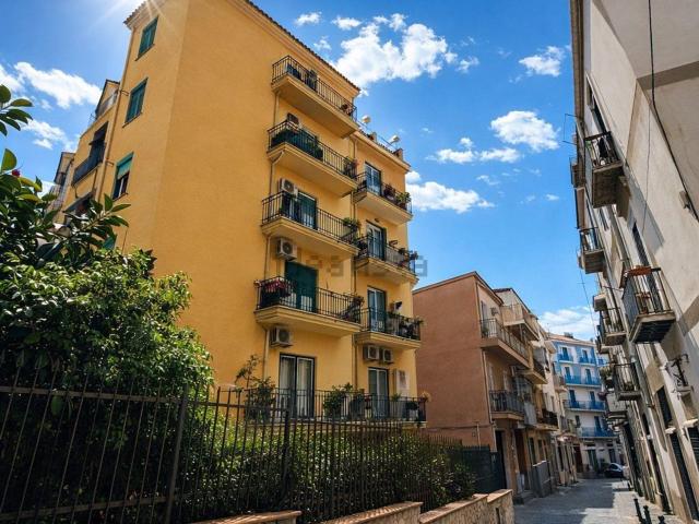 Appartamento in vendita di 90 m² in Via Gaetano Poli