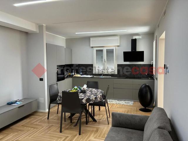 Appartamento in vendita di 90 m² in Via Galileo Galilei, 16