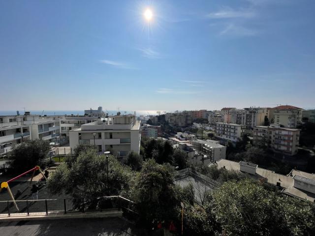 Appartamento in vendita di 90 m² in Via Genova, 6