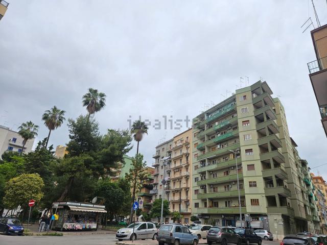 Appartamento in vendita di 90 m² in Via Giovan Giovine, 70