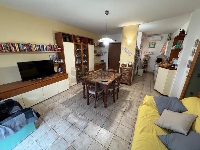 Appartamento in vendita di 90 m² in Via Giovanni Amendola Montanino