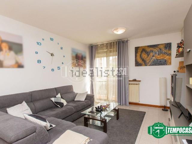 Appartamento in vendita di 90 m² in Via Giovanni Bettolo, 9